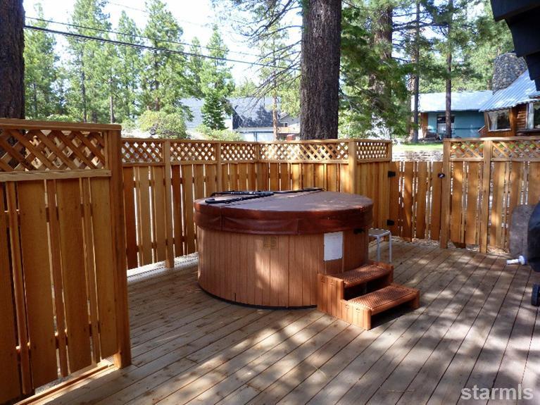 1383 Wildwood Avenue, South Lake Tahoe, CA 96150