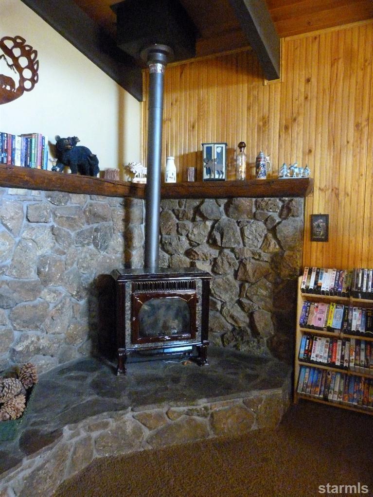 1383 Wildwood Avenue, South Lake Tahoe, CA 96150