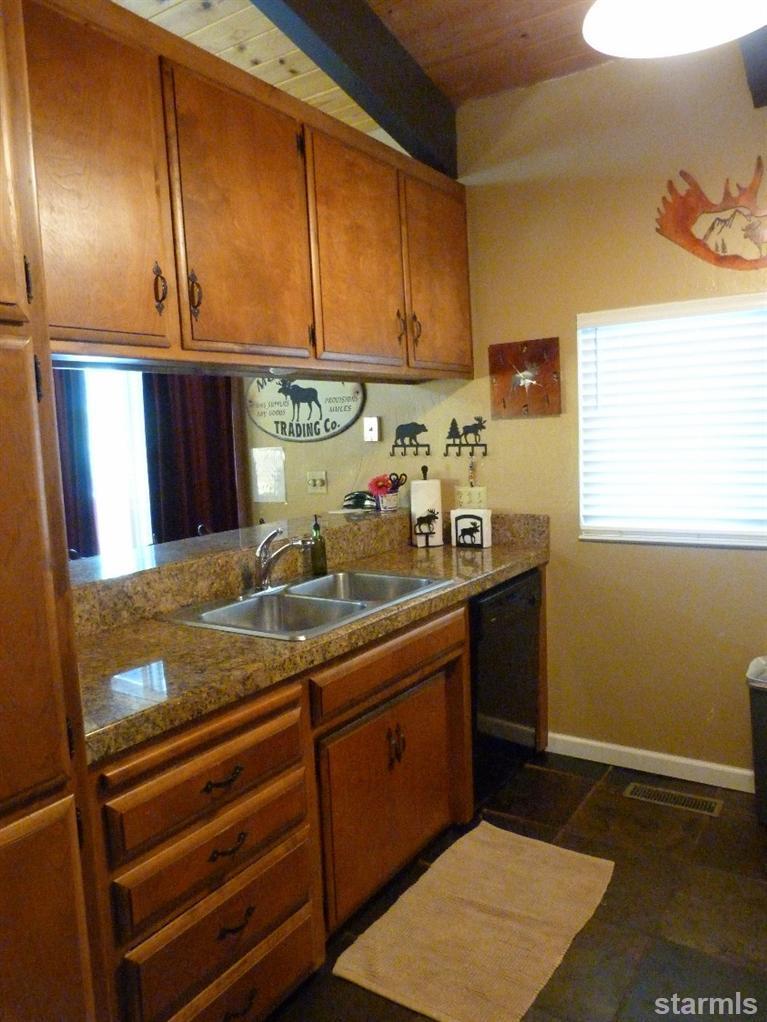 1383 Wildwood Avenue, South Lake Tahoe, CA 96150