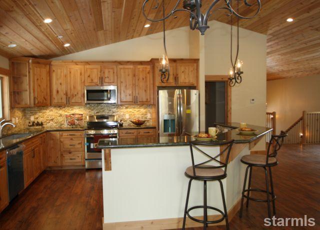 681 Shoshone Street, South Lake Tahoe, United States 96150
