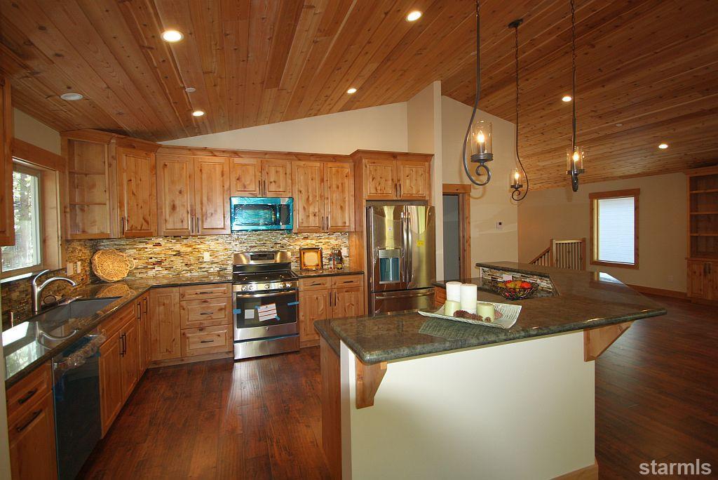 681 Shoshone Street, South Lake Tahoe, United States 96150
