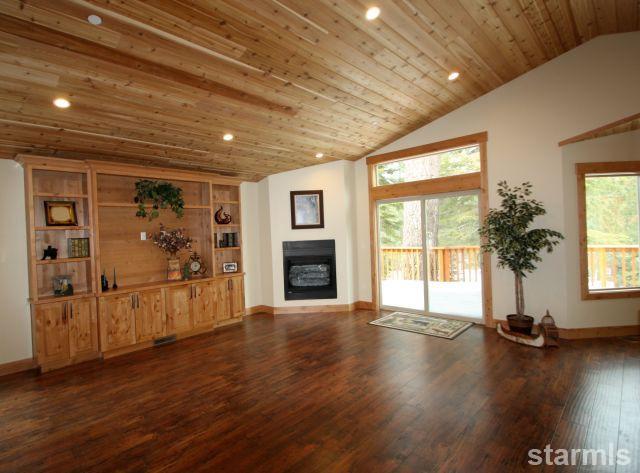 681 Shoshone Street, South Lake Tahoe, United States 96150