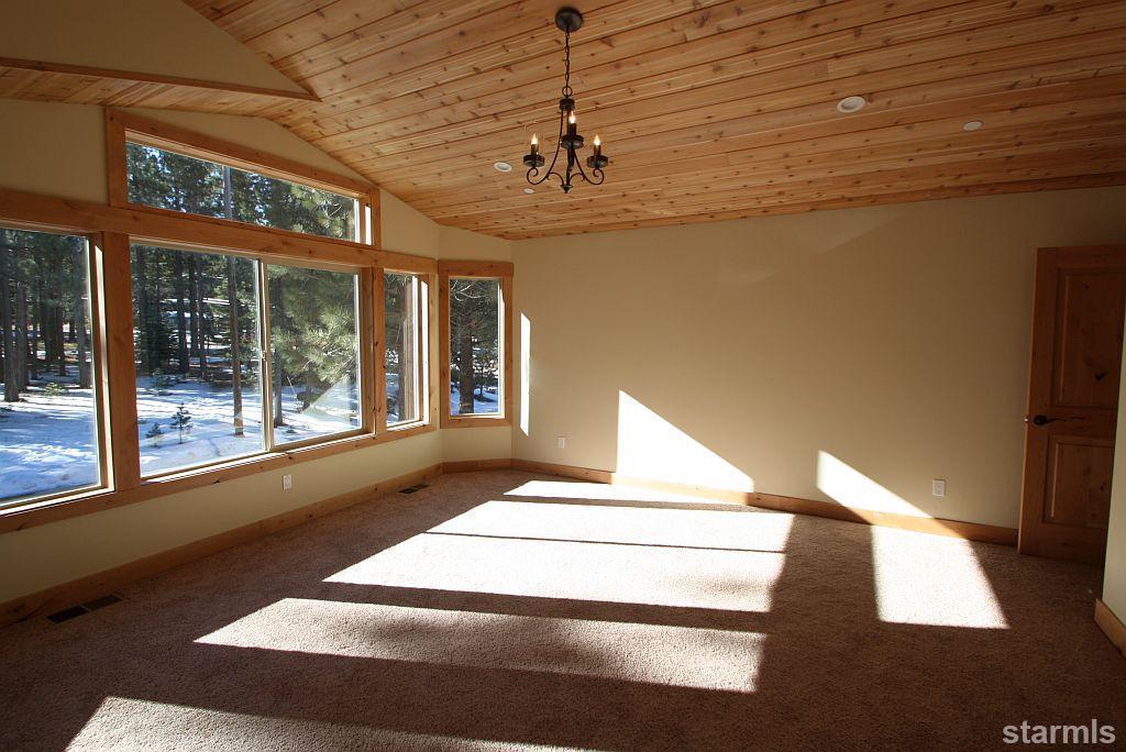 681 Shoshone Street, South Lake Tahoe, United States 96150