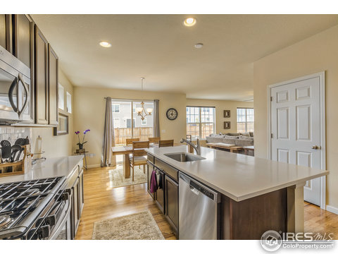 377 Rainbow Ln, Lafayette, CO 80026