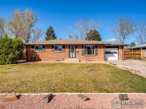 141 S Saulsbury St, Lakewood, CO 80226