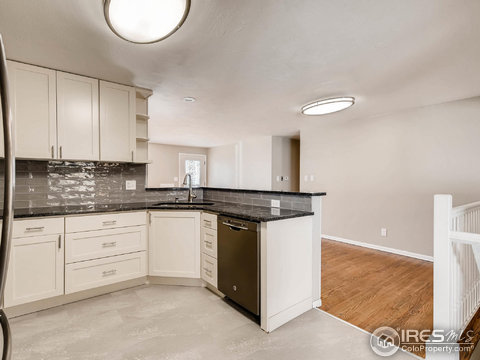 141 S Saulsbury St, Lakewood, CO 80226