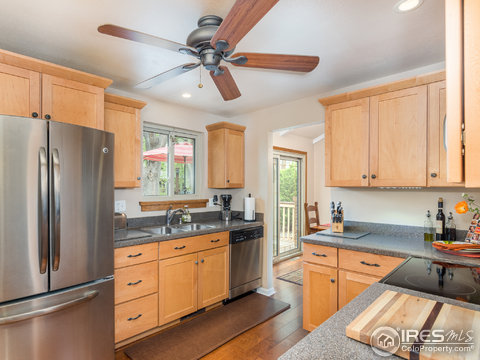 2431 S Garland Ct, Lakewood, CO 80227