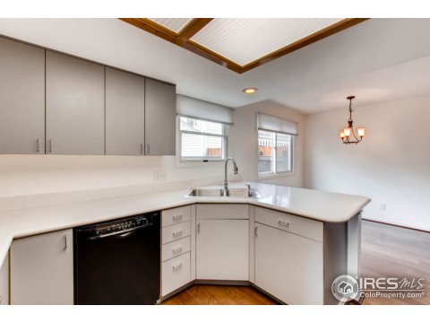 2575 S Independence Ct, Lakewood, CO 80227