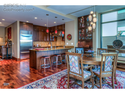 1077 Canyon Blvd, Boulder, CO 80302