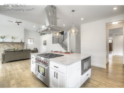 4845 6th St, Boulder, CO 80304