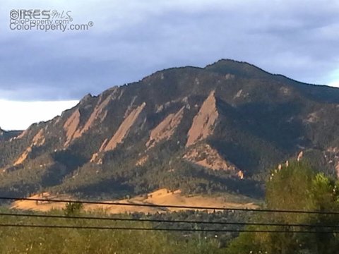 2330 Balsam Dr, Boulder, CO 80304