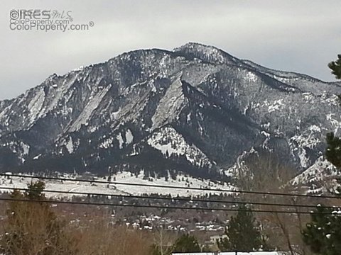 2330 Balsam Dr, Boulder, CO 80304