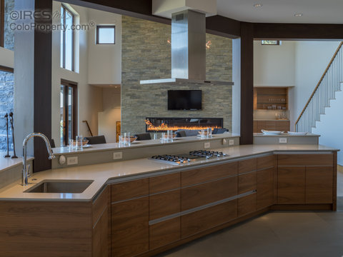 19 Arrowleaf Ct, Boulder, CO 80304