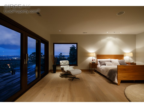 19 Arrowleaf Ct, Boulder, CO 80304