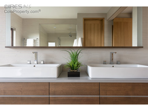 19 Arrowleaf Ct, Boulder, CO 80304