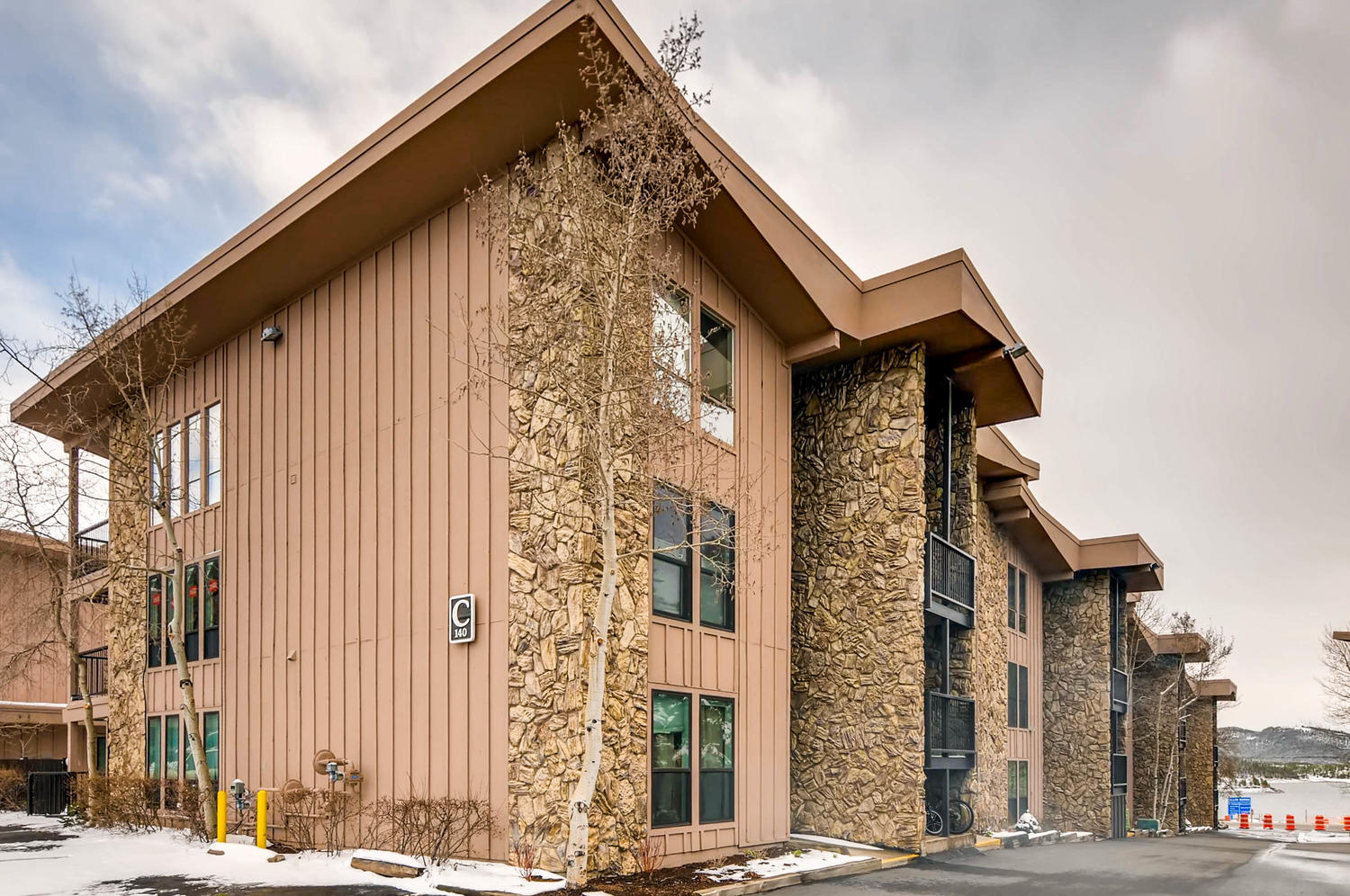 140 E La Bonte Street, Dillon, CO 80435