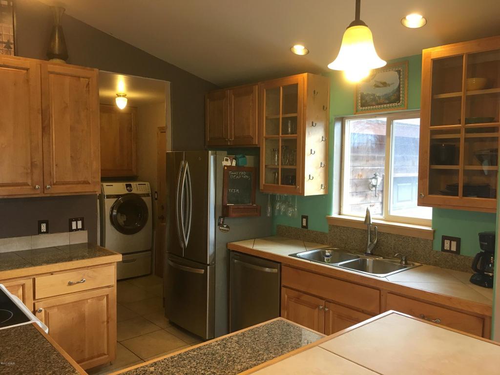 463 GCR 1012, Kremmling, CO 80459