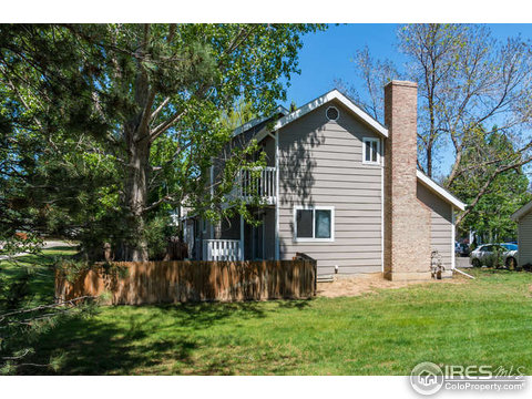 8064 Meadowdale Sq, Niwot, CO 80503