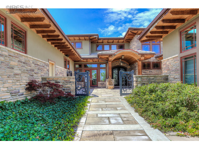 8841 Portico Ln, Longmont, CO 80503