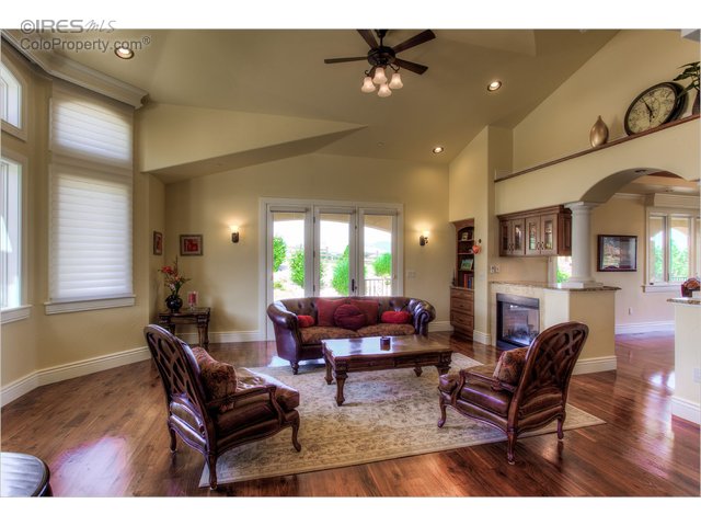 8675 Monte Vista Ave, Niwot, CO 80503