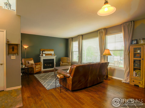 2372 Winding Dr, Longmont, CO 80504