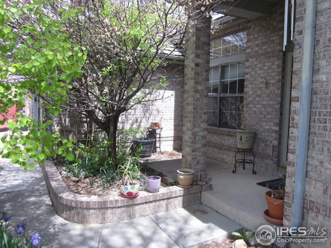 235 Sherwood Ct, Longmont, CO 80504
