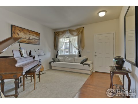 1371 Armstrong Dr, Longmont, CO 80504
