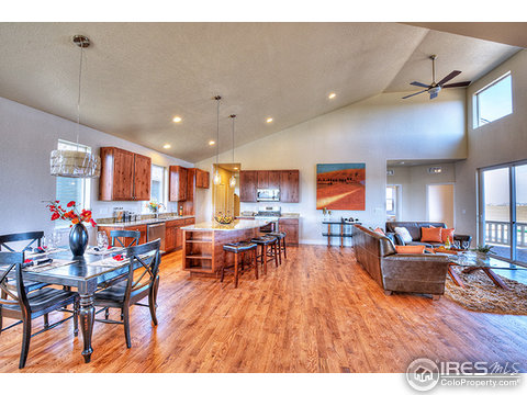 1514 Moonlight Dr, Longmont, CO 80504