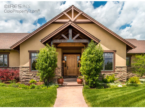 13497 Darby Ln, Longmont, CO 80504