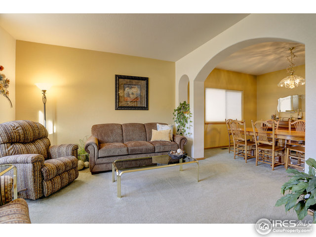 1202 Crestway Ct, Fort Collins, CO 80526