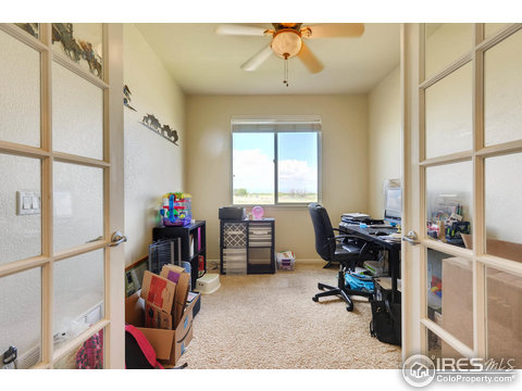 331 Drake Ln, Johnstown, CO 80534