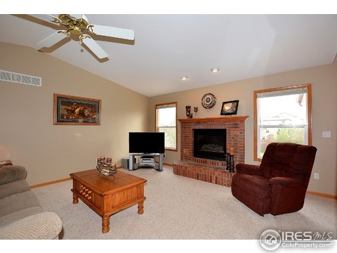 1644 Maiden Grass Dr, Loveland, CO 80537