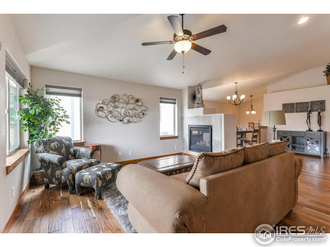 5233 Apricot Dr, Loveland, CO 80538