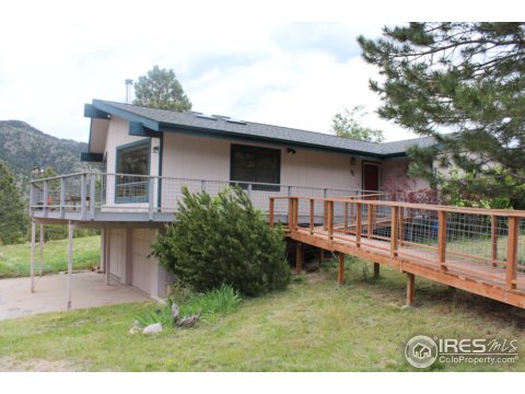 71 Arapahoe Ct, Lyons, CO 80540
