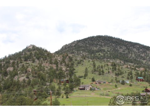 71 Arapahoe Ct, Lyons, CO 80540