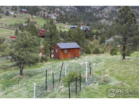 71 Arapahoe Ct, Lyons, CO 80540