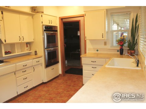 2526 E 18th St, Greeley, CO 80631
