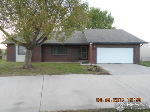 5531 Pawnee Ln, Greeley, CO 80634