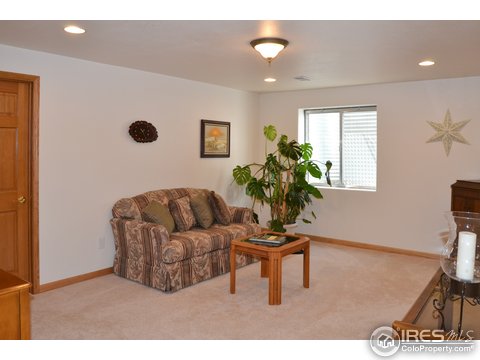 1810 74th Ave Ct, Greeley, CO 80634