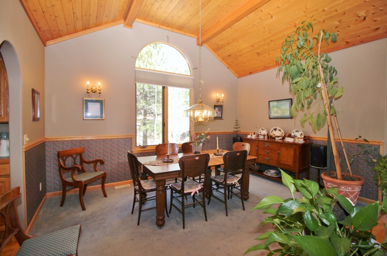 120 Sun Valley Dr., Woodland Park, CO 80863