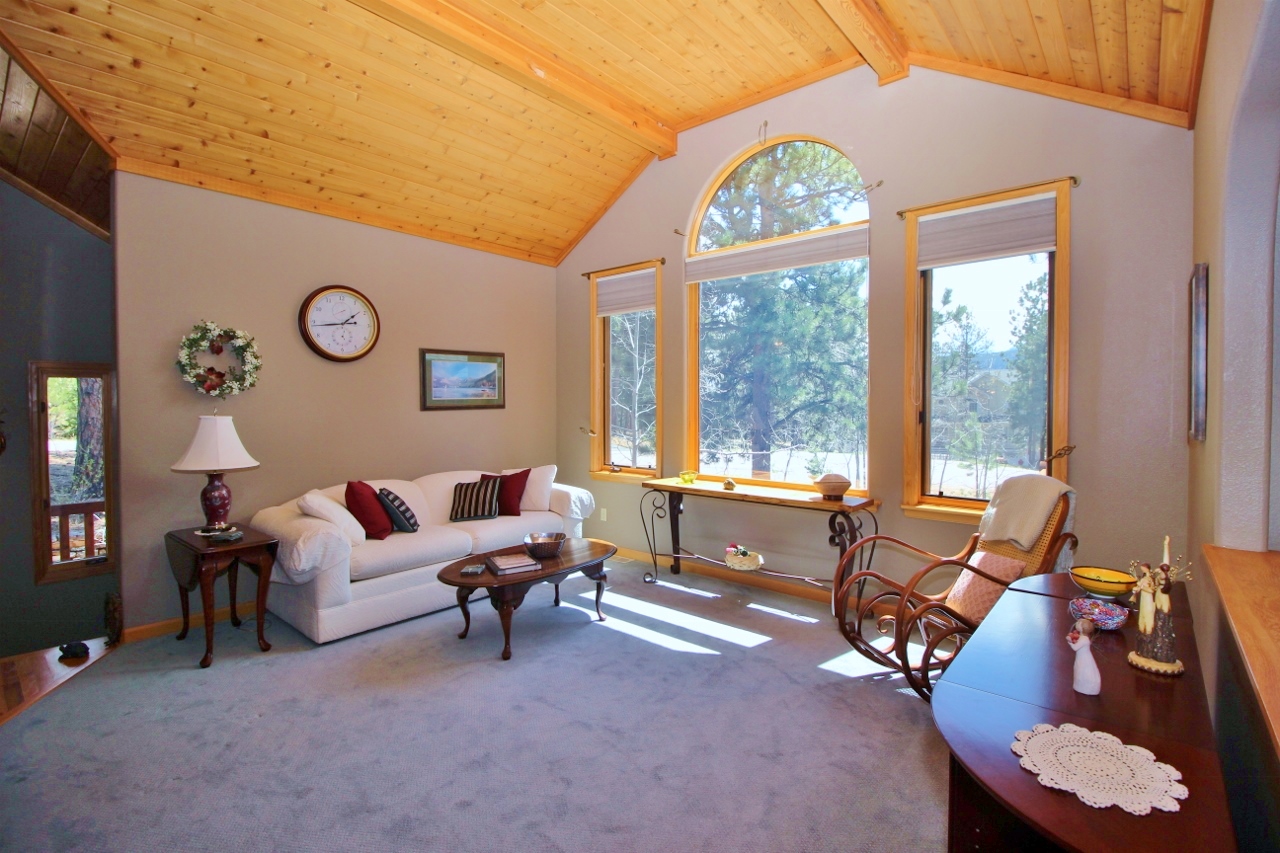 120 Sun Valley Dr., Woodland Park, CO 80863