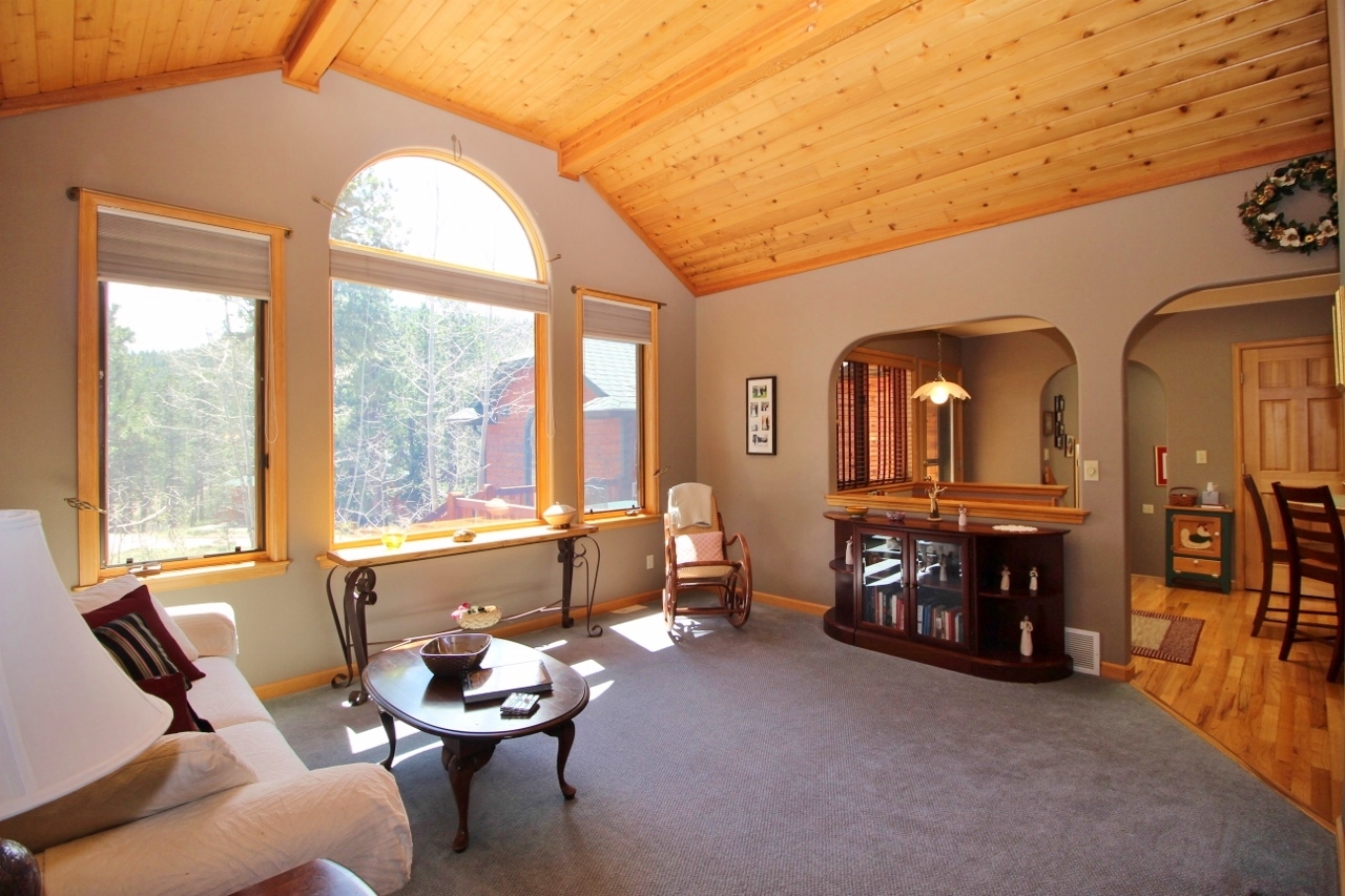 120 Sun Valley Dr., Woodland Park, CO 80863