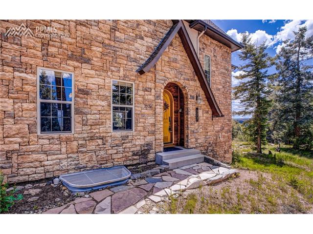 375 High View Circle, Woodland Park, CO 80863