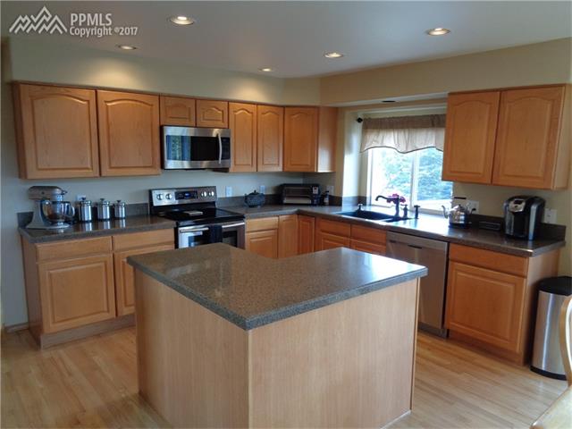 2631 Emerald Ridge Drive, Colorado Springs, CO 80920