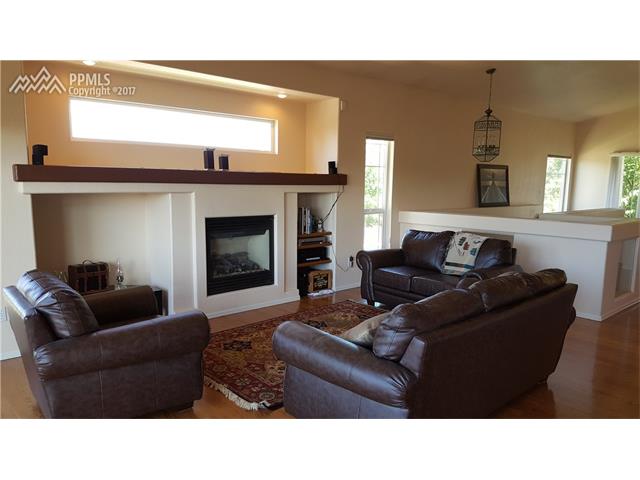 10382 Pinetop Drive, Colorado Springs, CO 80920