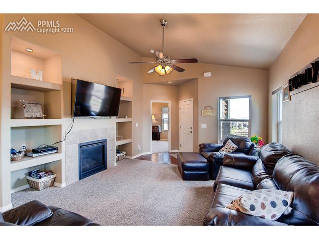 1385 Diamond Rim Drive, Colorado Springs, CO 80921