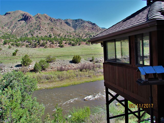 833 Shannon Road, Cotopaxi, CO 81223