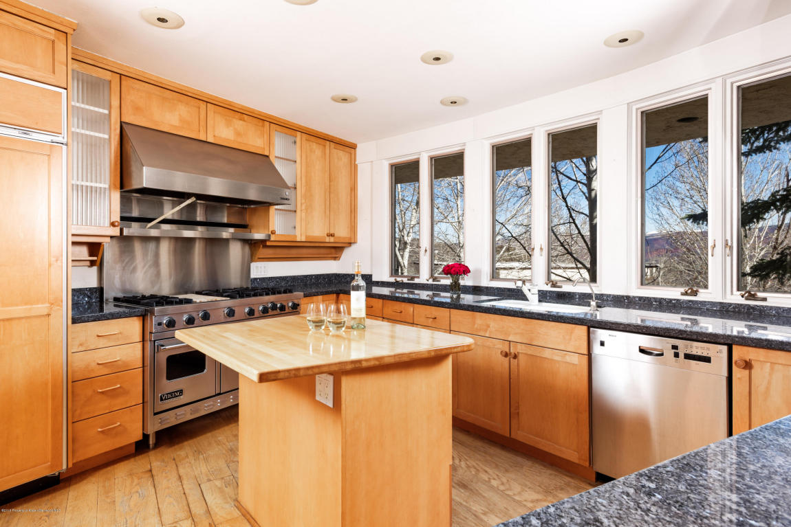 860 W Buttermilk Rd, Aspen, CO 81611