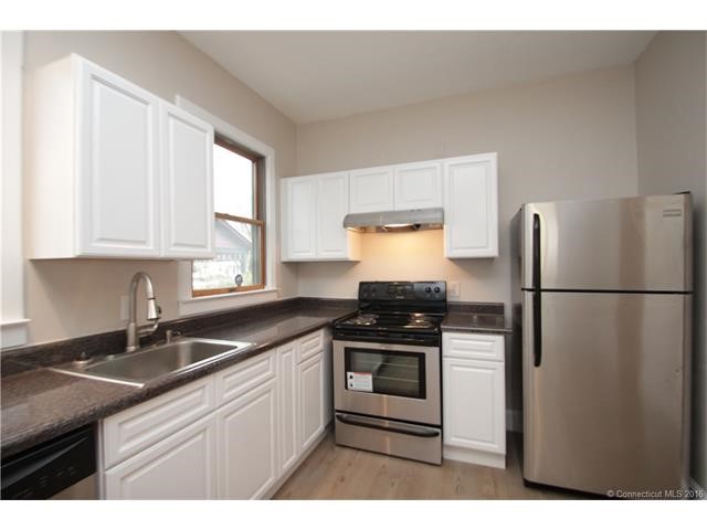 17Dartmouth, Massachusetts, CT 01109