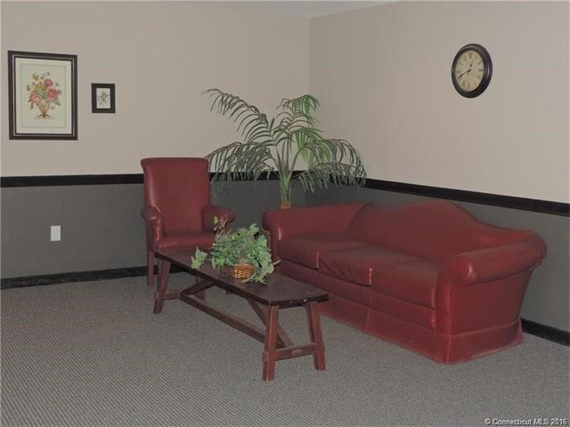 75Avonwood Road #C-8, Avon, CT 06001